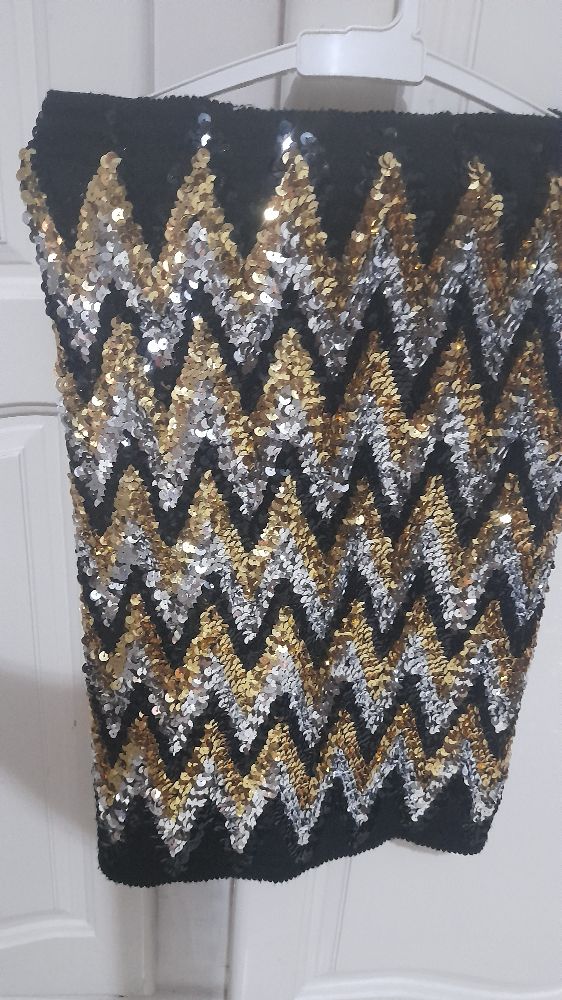 Jupe droite a sequins