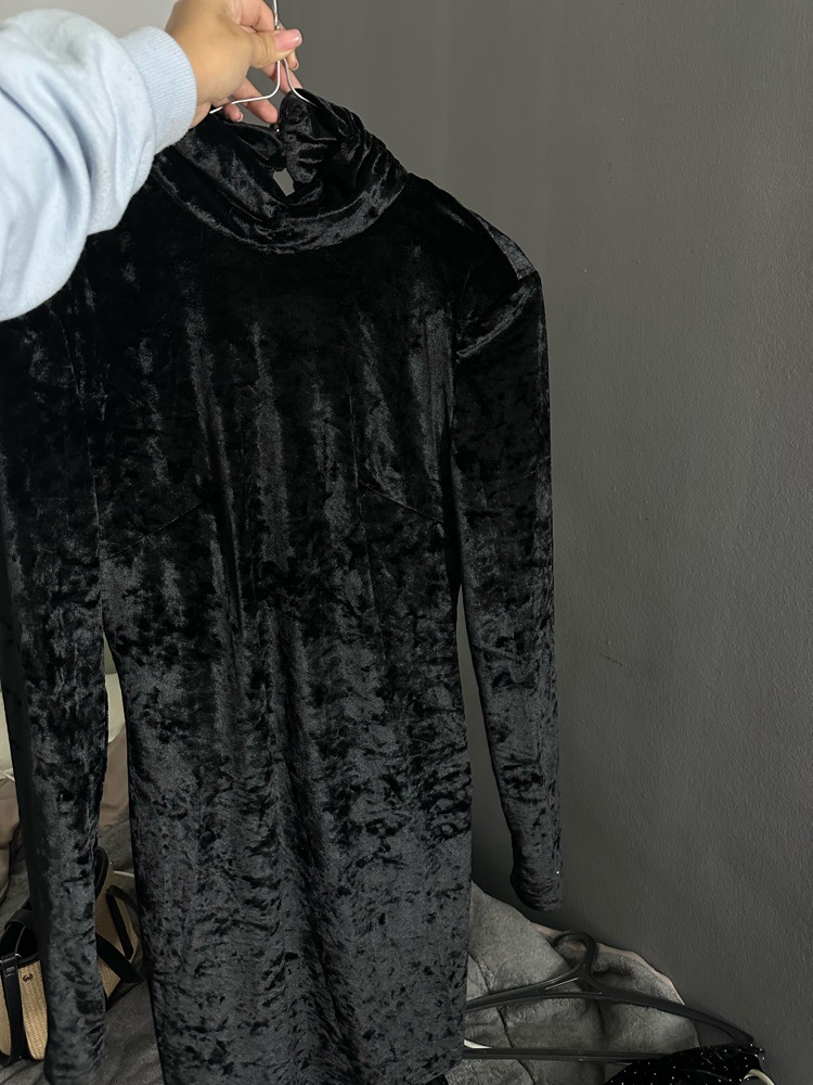 Robe de soirée en velours noir, à manches longues 