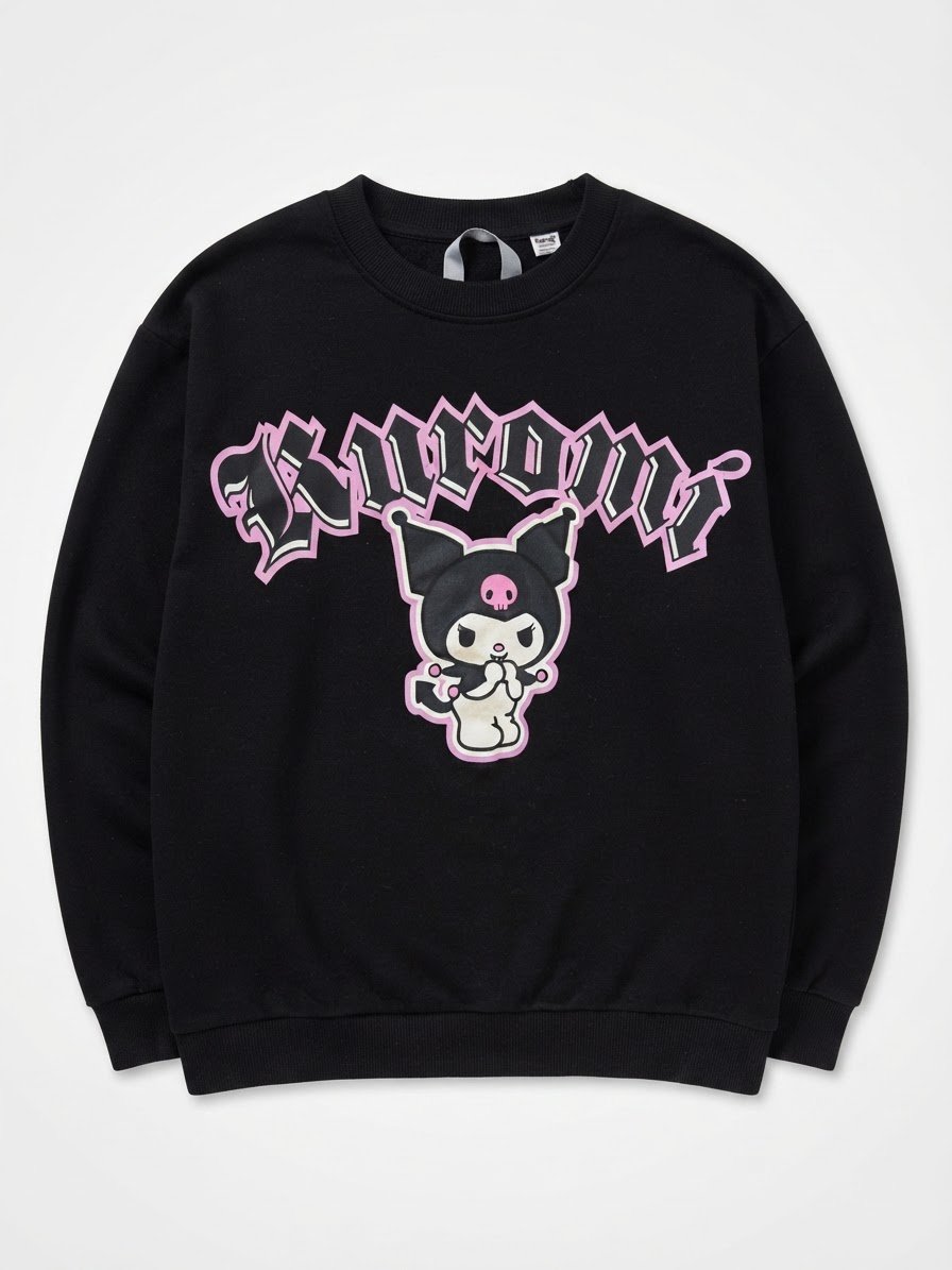 T shirt noir à manches longues, coupe classique, avec un grand imprimé Kuromi rose et noire à l’avant