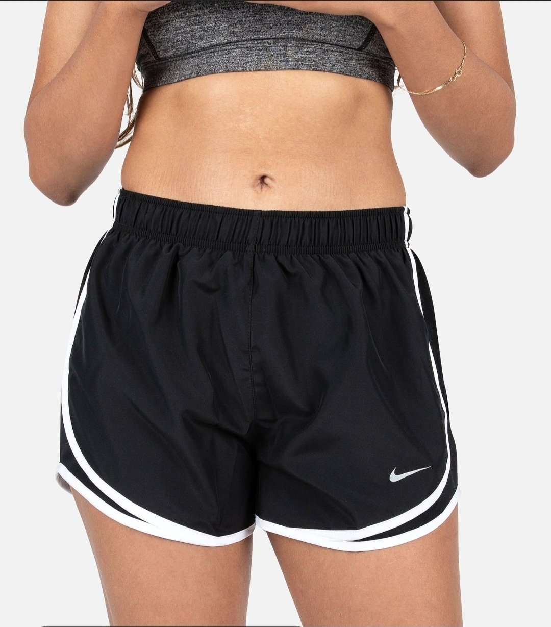 Short femme NIKE