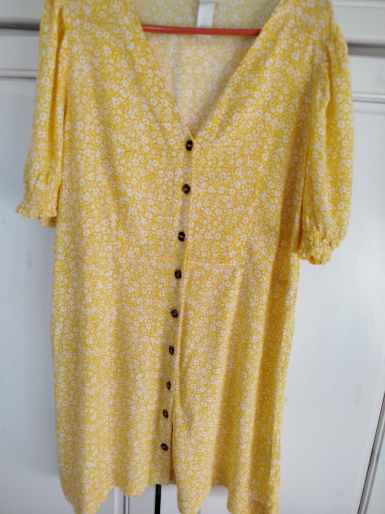 💛🌼💛🌼💛🌼 Robe fleurie 