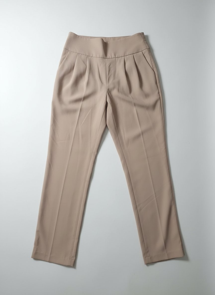 Pantalon neuf avec étiquette marque FEMI9