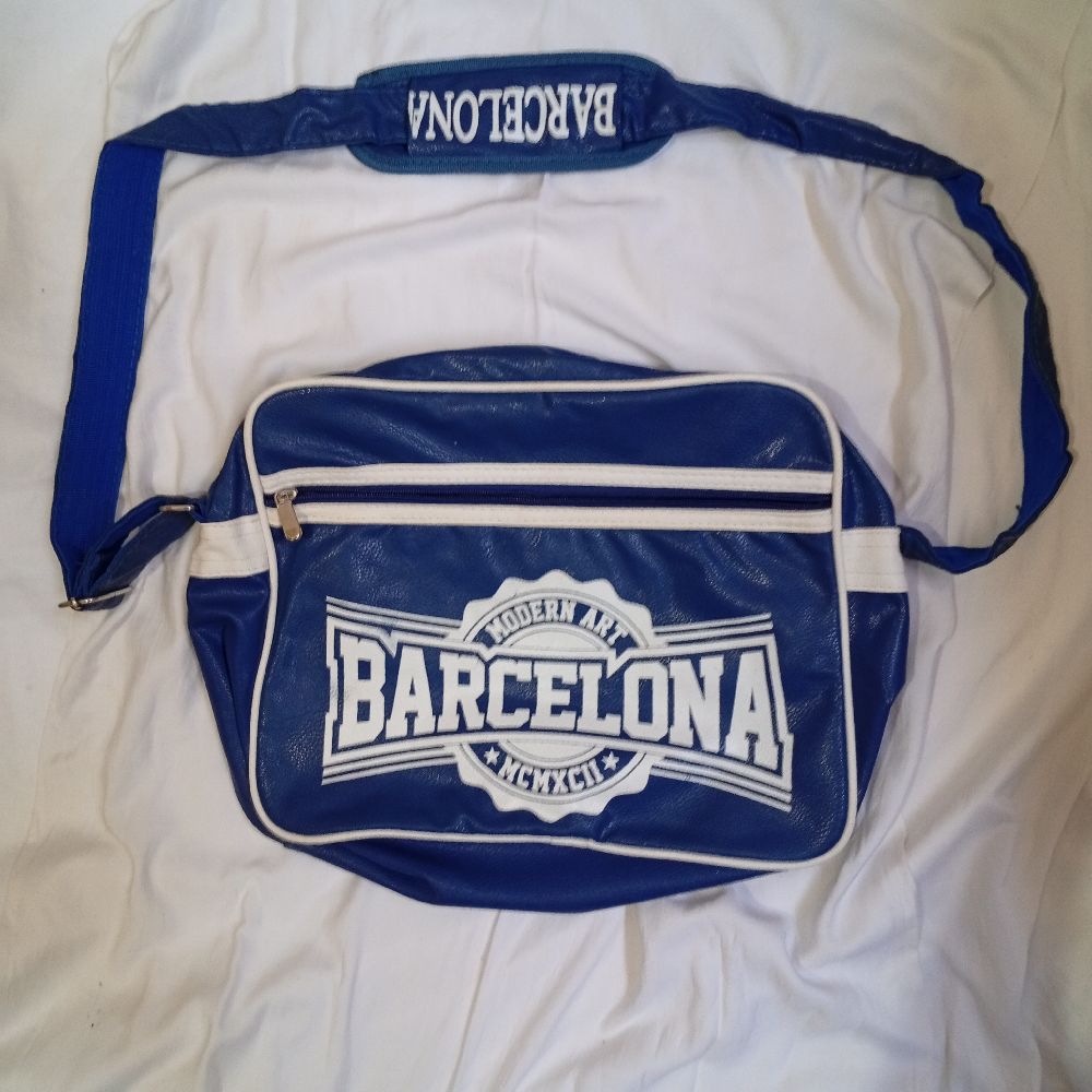 Shoulder bag Barcelona design 