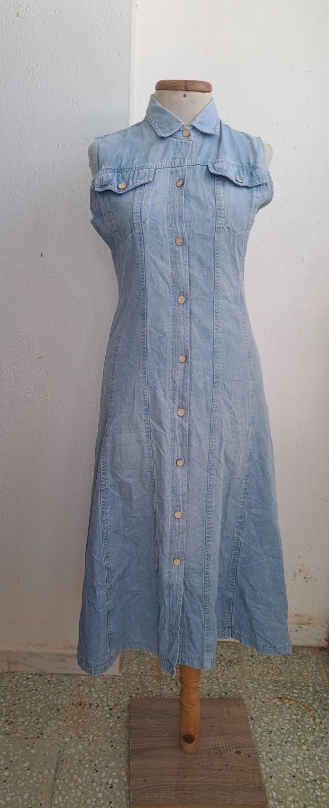 Robe en jean sans manches