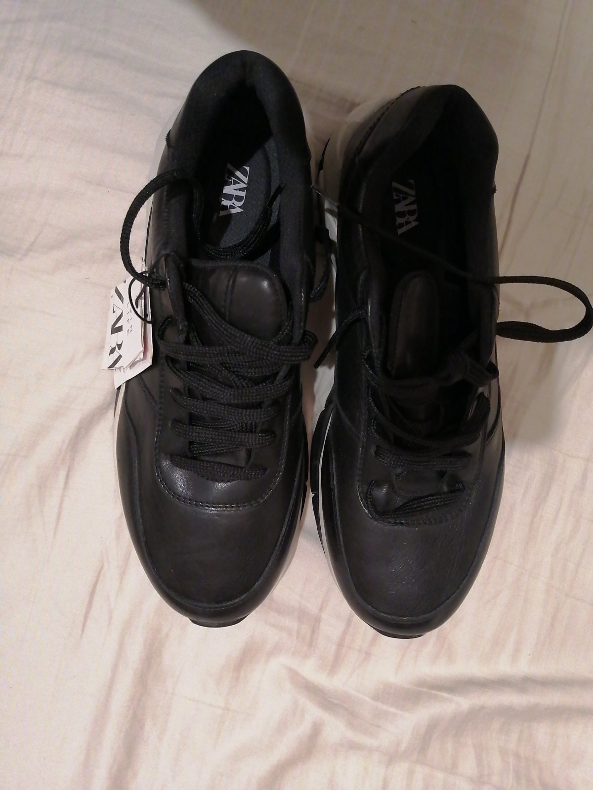 Chaussures noires Zara neuves