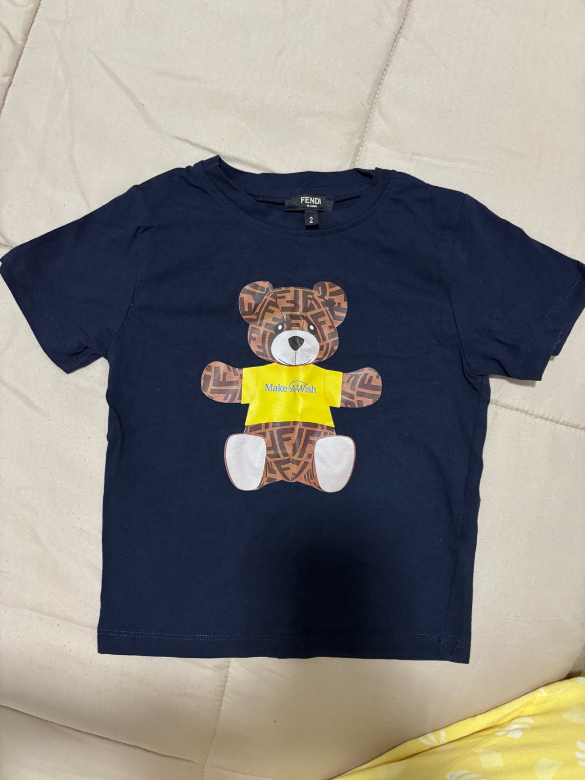 Pull fendi ylabes 2 ans w hata 1 ans et demi 