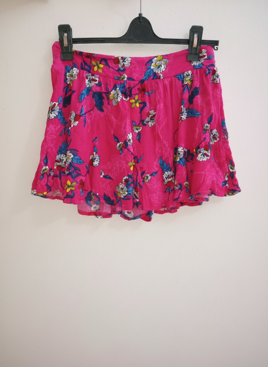 Jupe short taille M