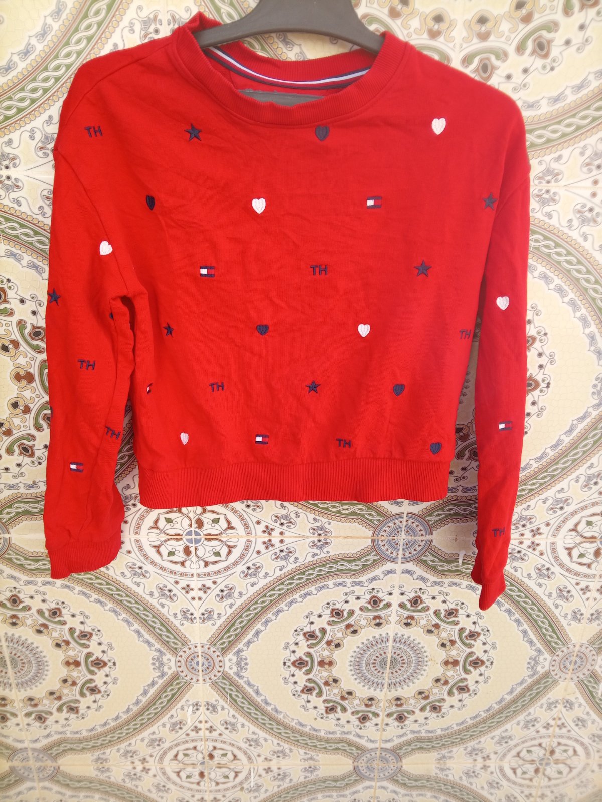 Pull fillette Tommy Hilfiger taille L 12-14 and En très bon état presque Neuf ♥️