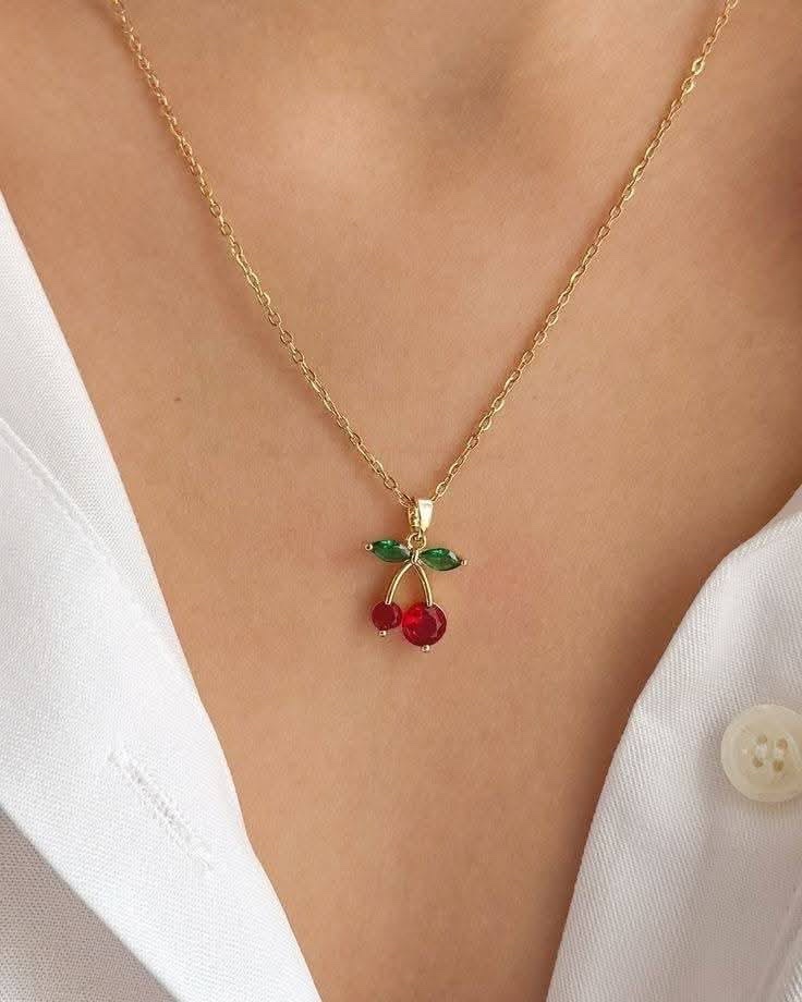 Collier cerise