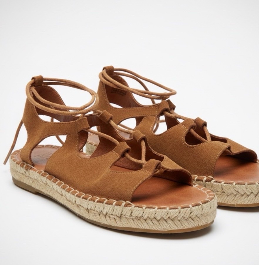 Sandalles