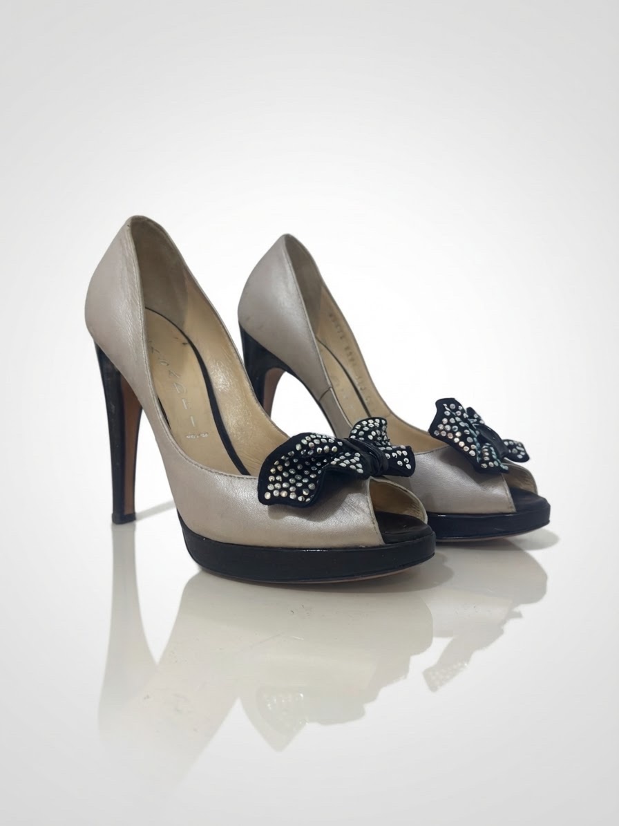 D'escarpins à talons aiguilles Casadei