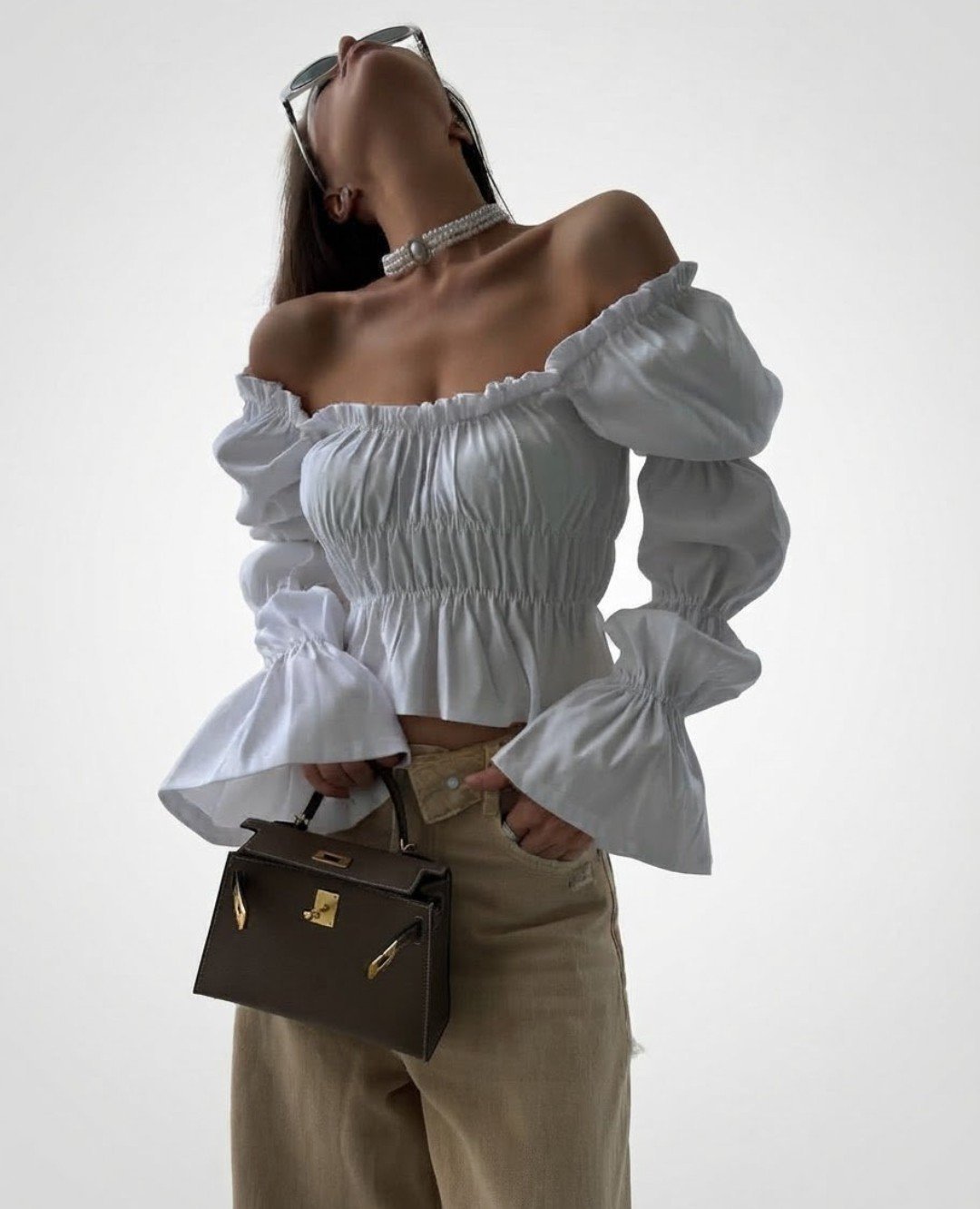 H&M Divided Blouse bohème chic blanche à épaules dénudées et manches bouffantes