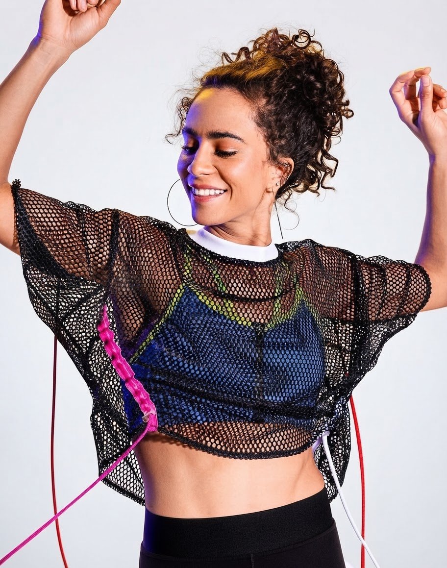 T-shirt crop top en résille noir et multicolore avec cordons de serrage - Nike