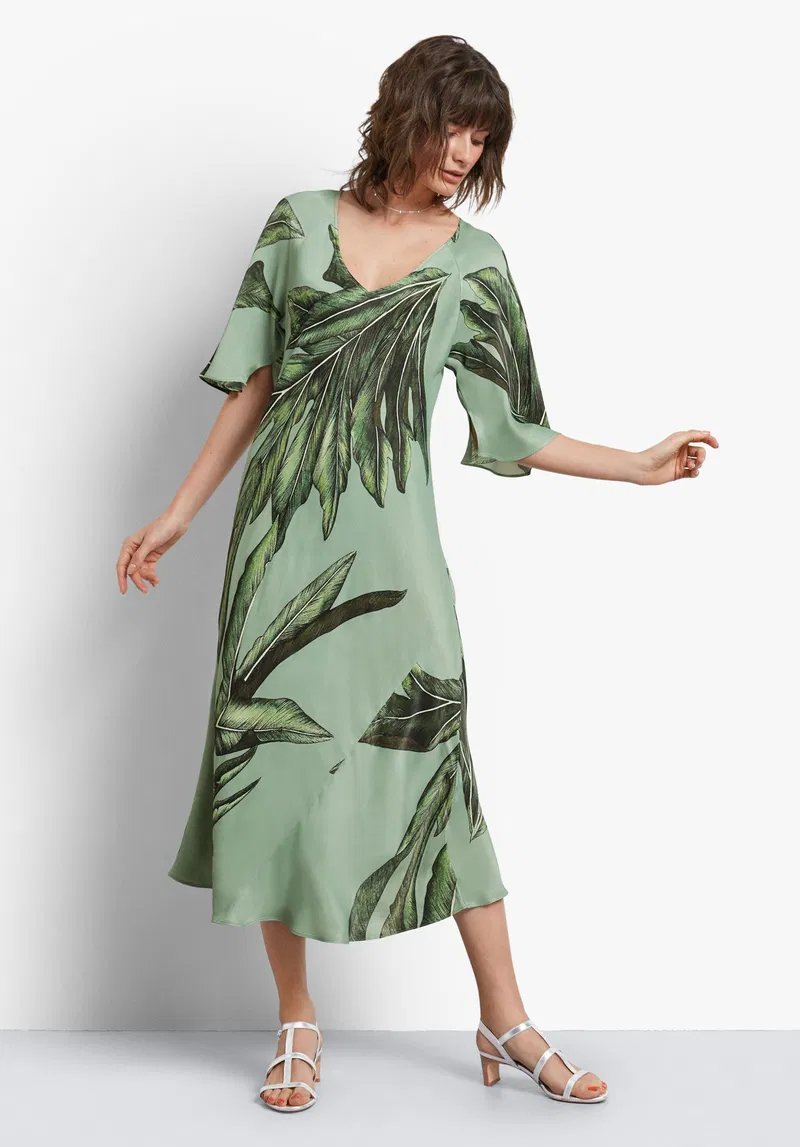 Robe d’été HUSH (Marque Britannique) – Style Minimaliste Chic