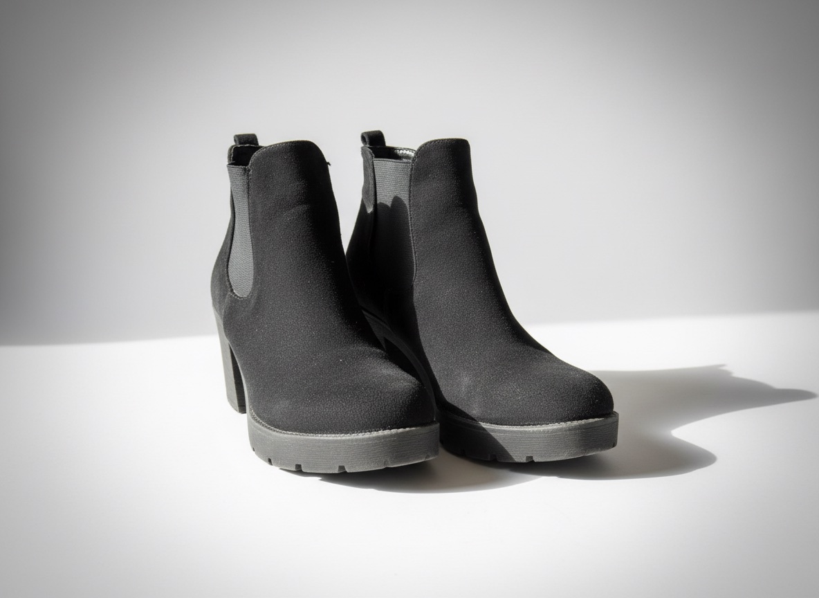 Bottines dain noir (guts and gutso ) 
