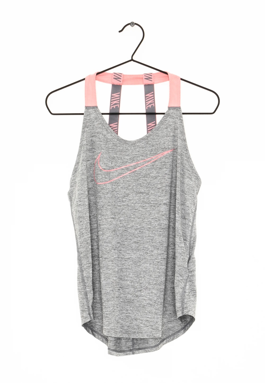 Un débardeur de sport pour femme Nike Breathe Elastika GRX (référence 833766-021) de couleur gris chiné avec des bretelles croisées roses et un logo Nike rose sur le devant