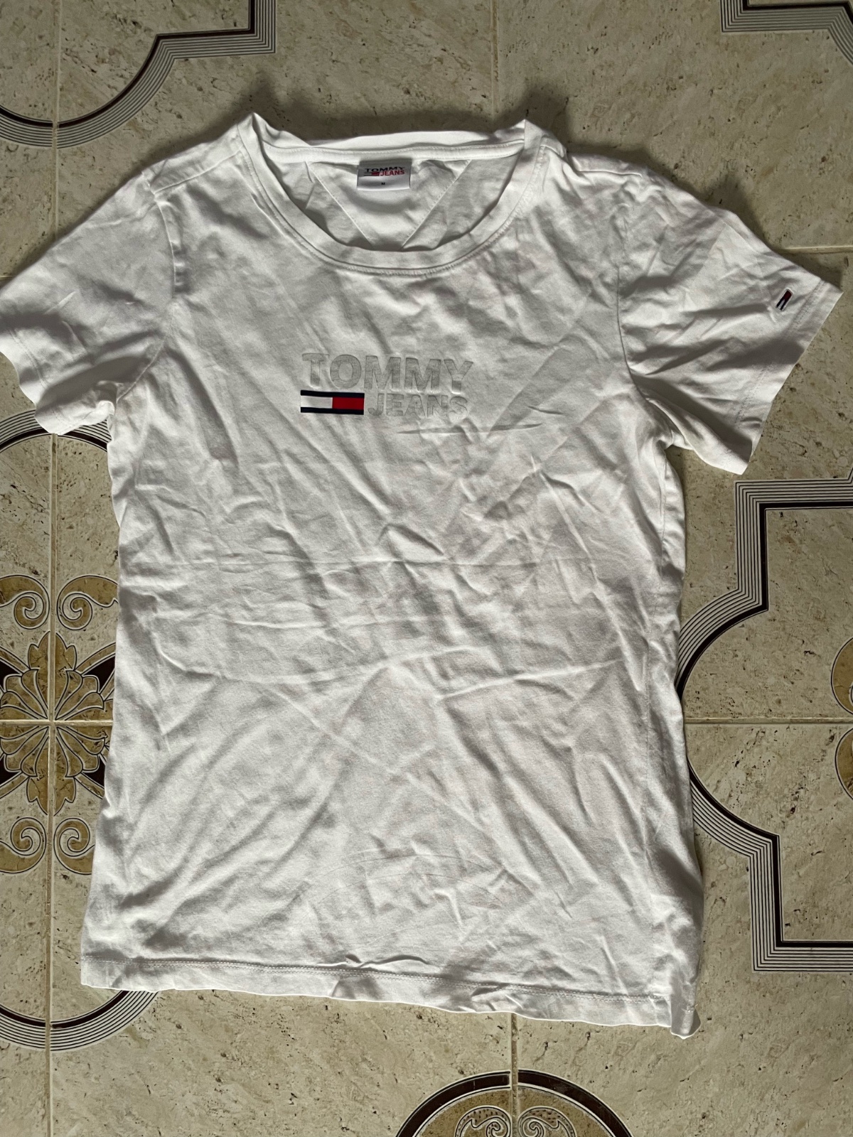 T-shirt blanc à manches courtes de la marque Tommy Jeans