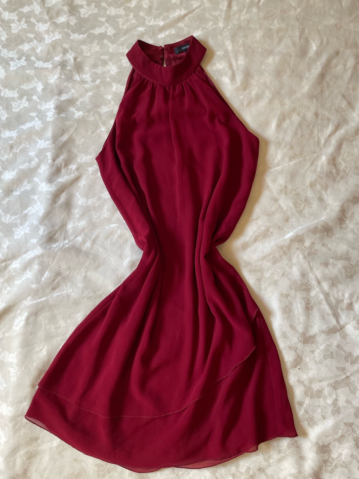 Robe rouge de la taille 36 