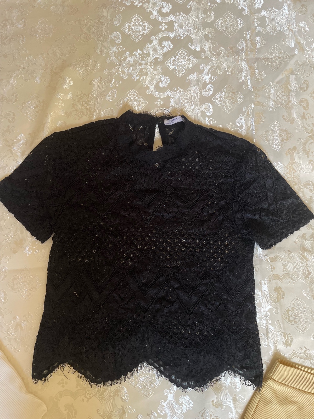 Pull de la marque ZARA