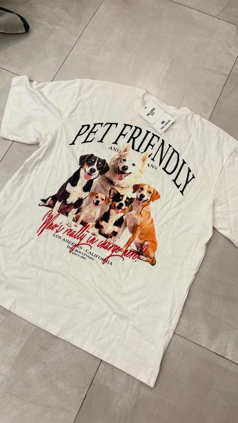 Un t-shirt style anime tendance pour l'été est parfait