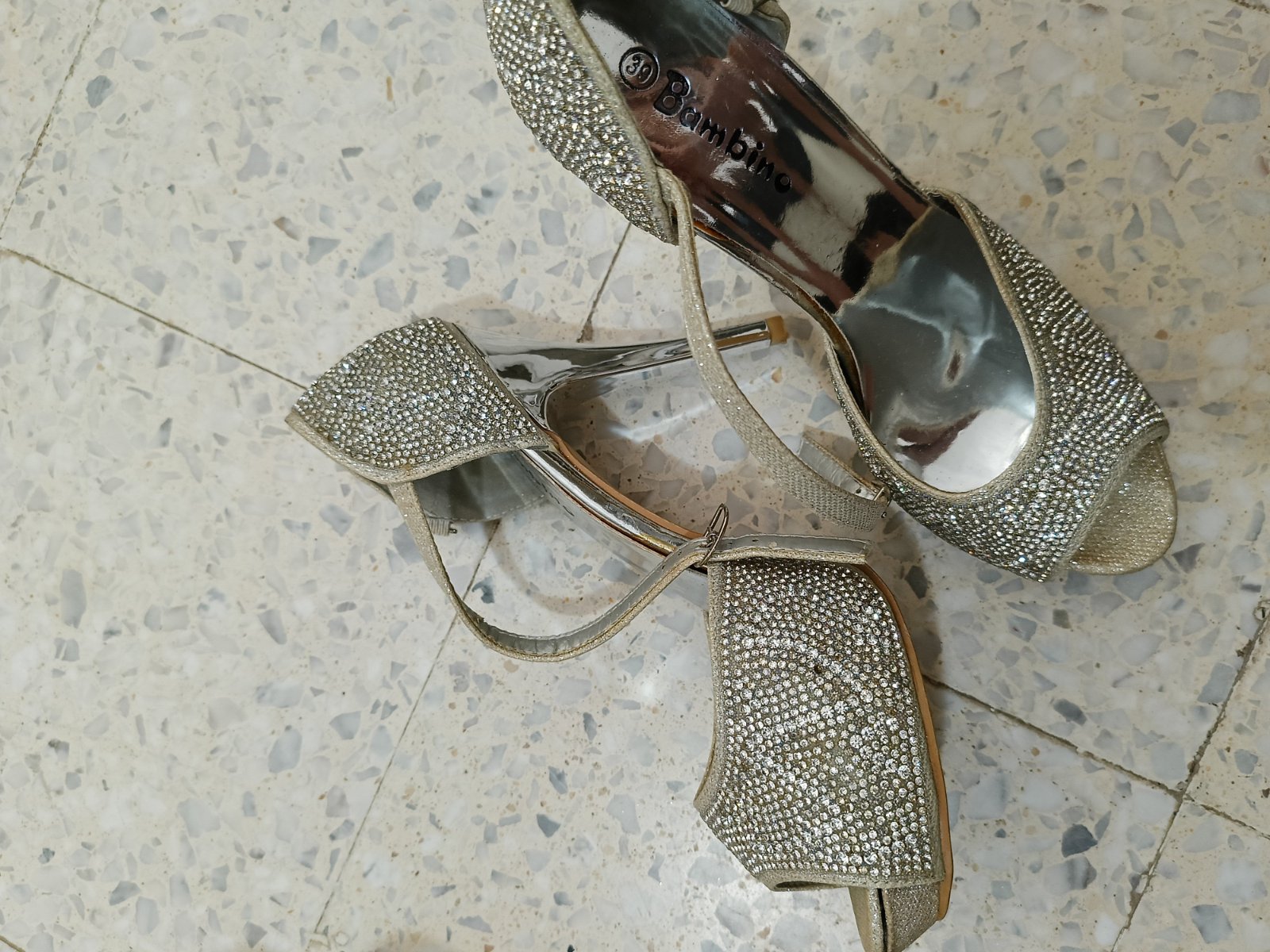Talon argent taille 39