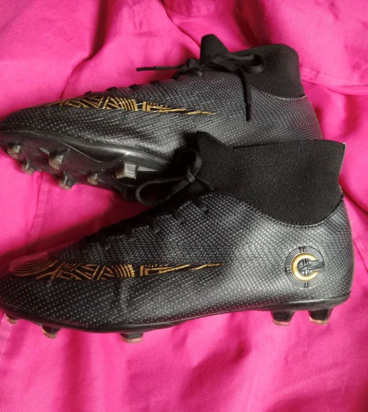 Crampons Nike Mercurial