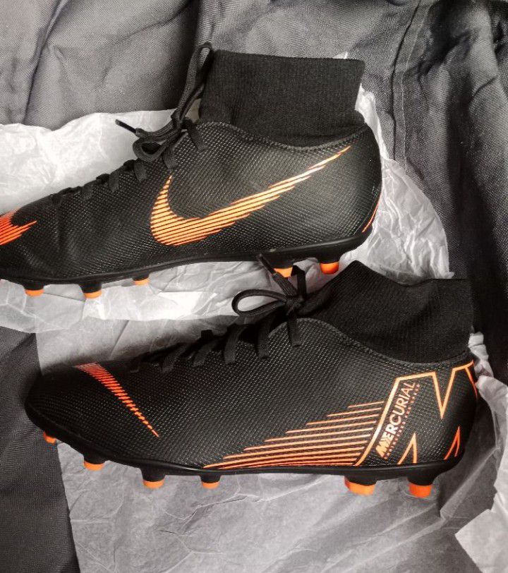 Crampons Nike Mercurial neufs
