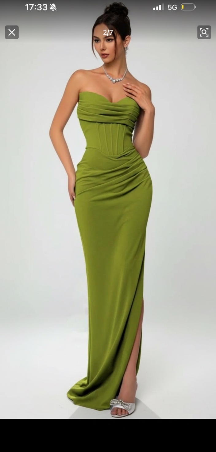Robe Vert longue soiree jamais portee