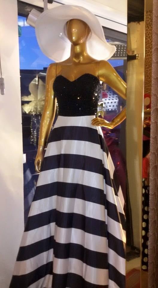 Robe noir et blanc