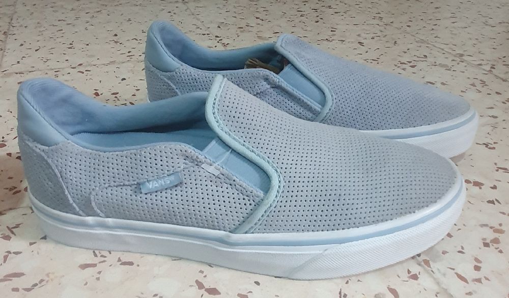 Vans jamais portées