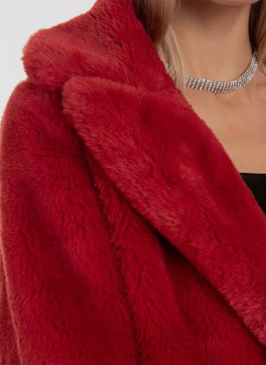Manteau rouge peu porté 