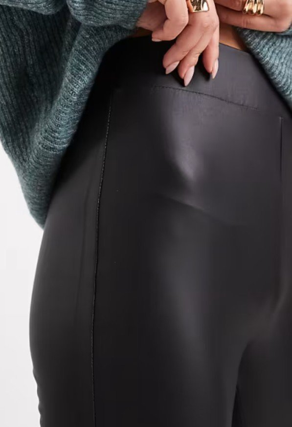 Leggings en simili cuir de la marque LIPSY London