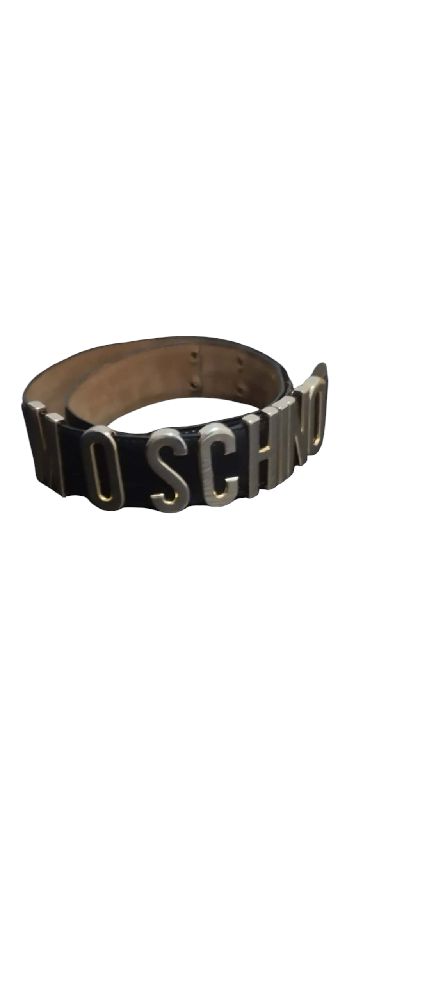 Ceinture moschino en promo 40 dinars 