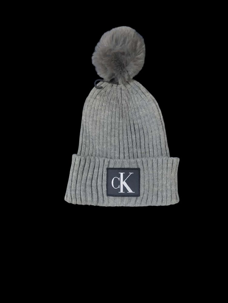 Bonnet Calvin Klein en promo 50 dinars 