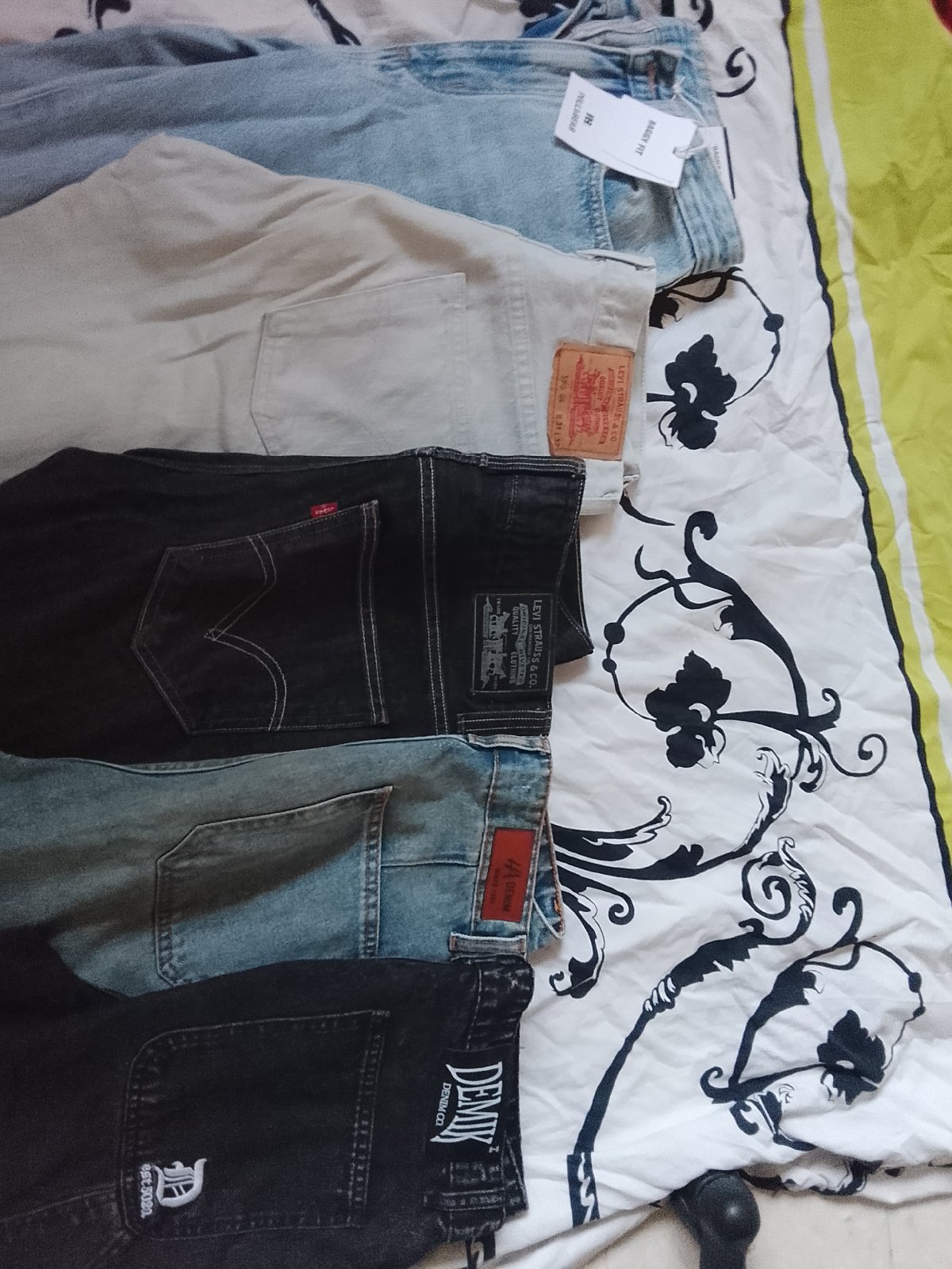 5 pantalons homme (pull&bear-levi-HA)