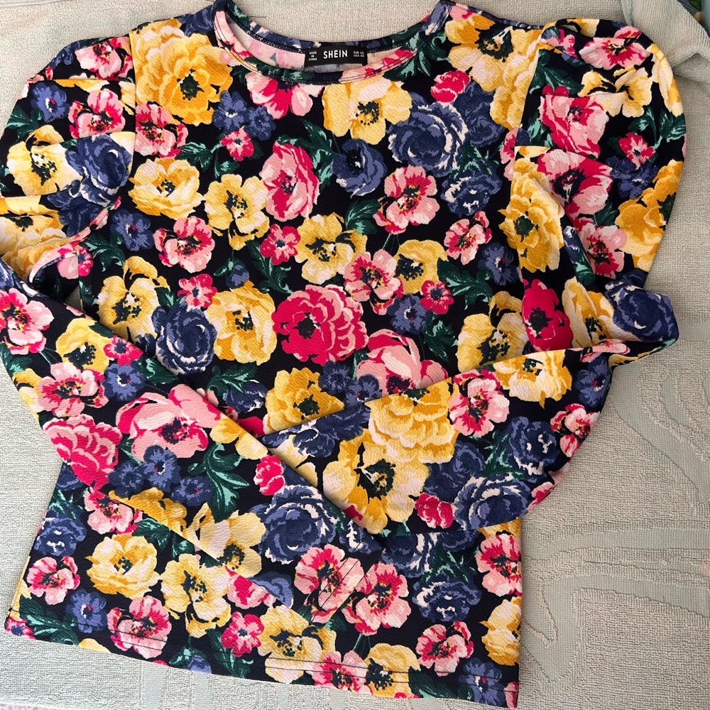 Pull Shein fleuri