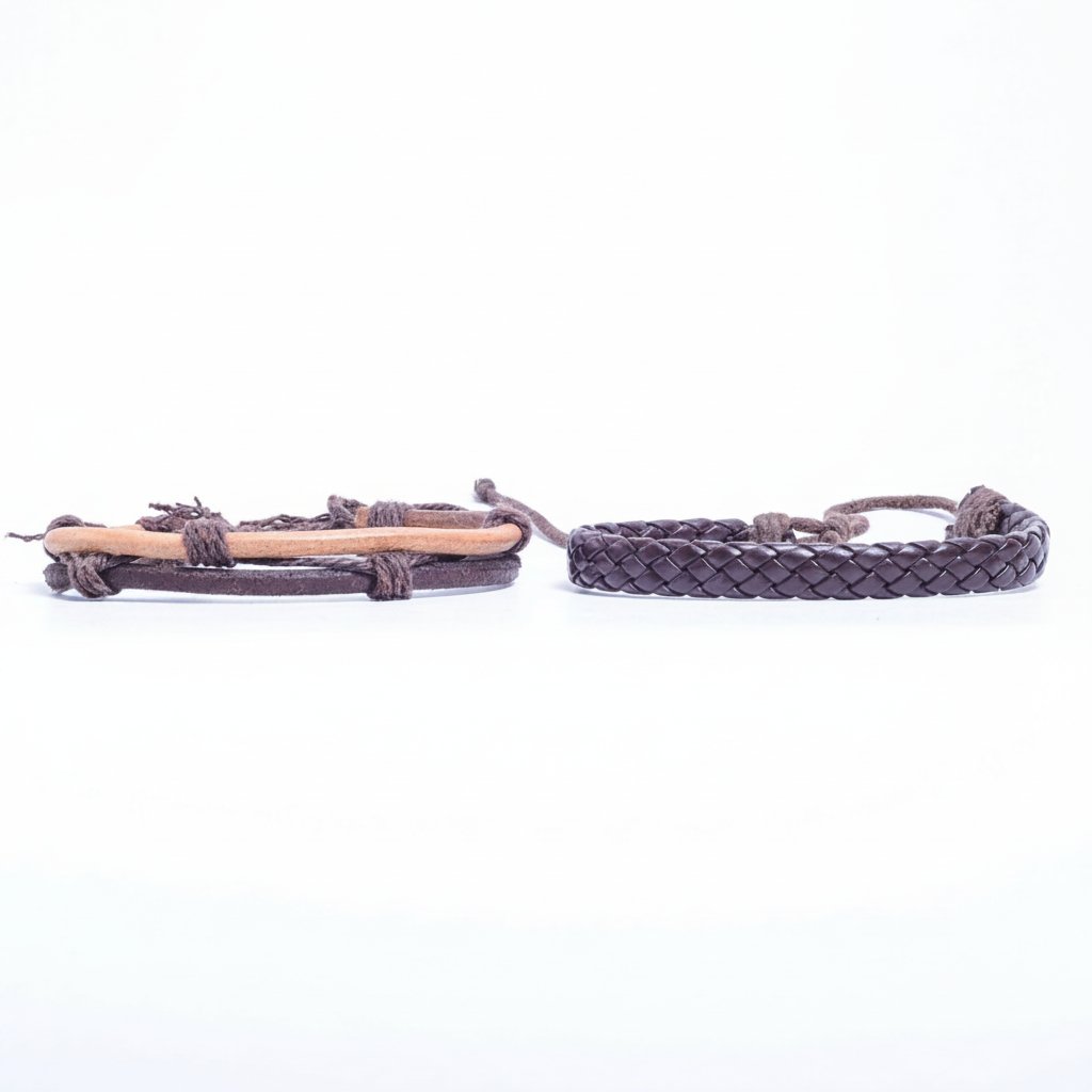 2 bracelets en cuir