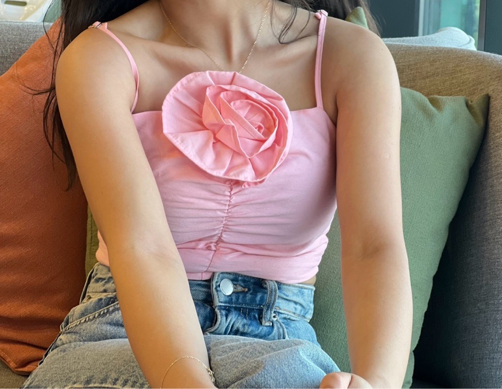Top avec fleur