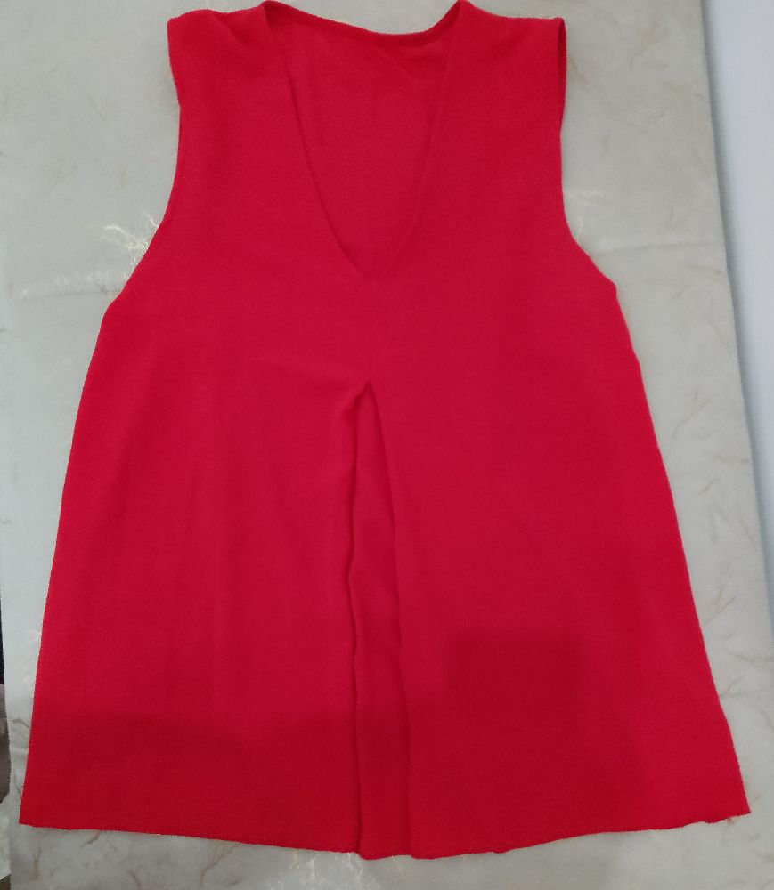 Chemise sans manche rouge 