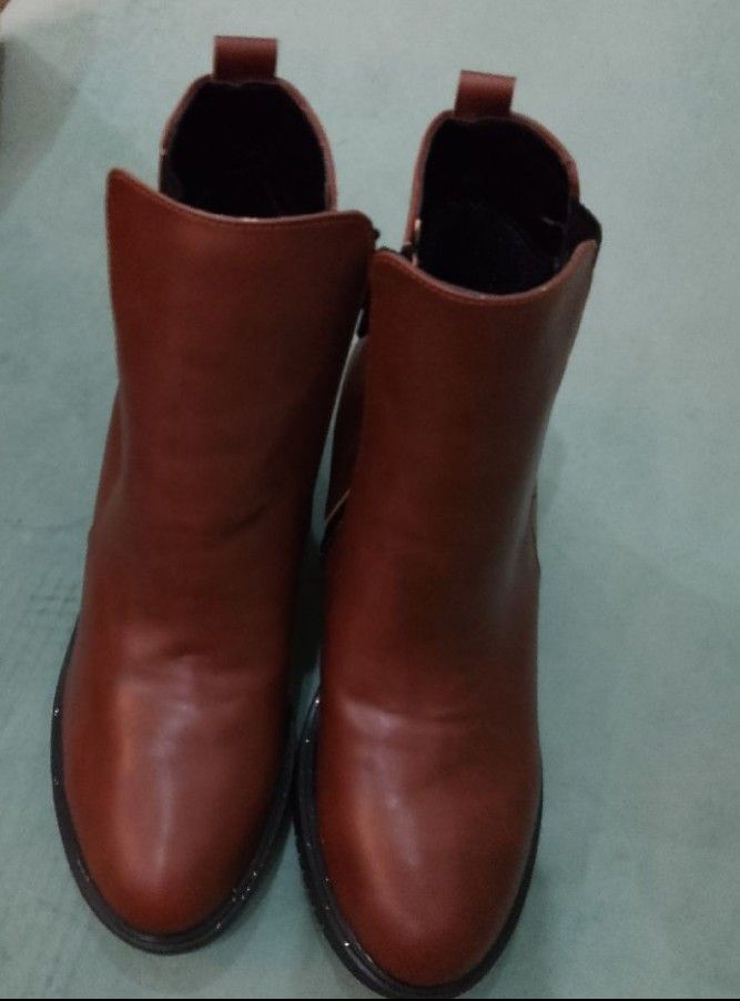 Bottines marron demi talon 