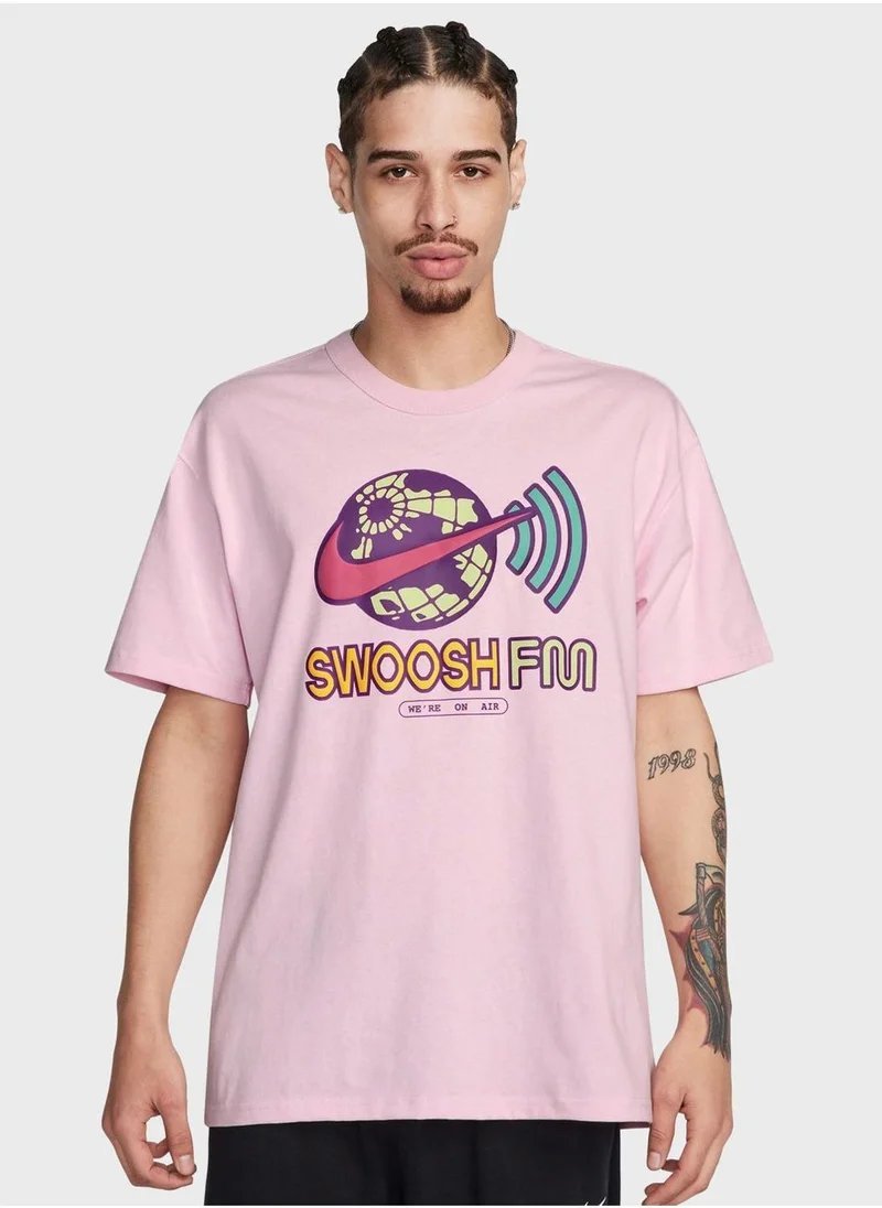 T-shirt nike swoosh 