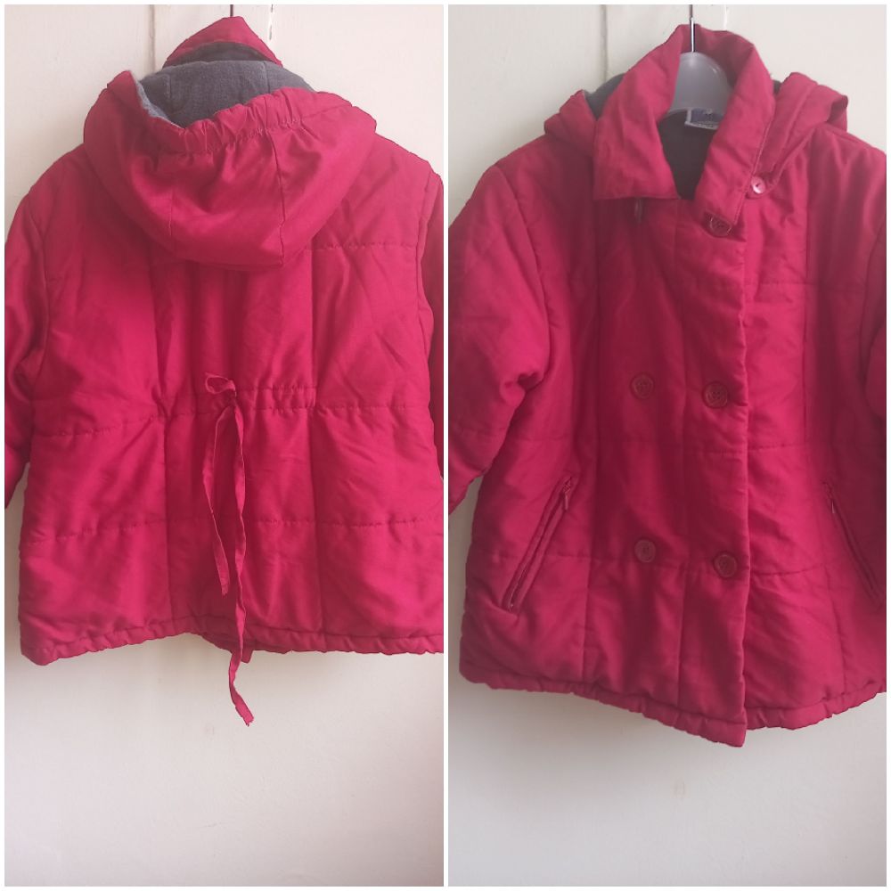 manteau pour filles et enfants très chic la couleur rouge et gris 
