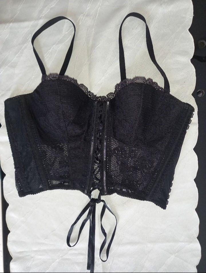 très belle bustier dentelle marque LOMAR*3 taille M