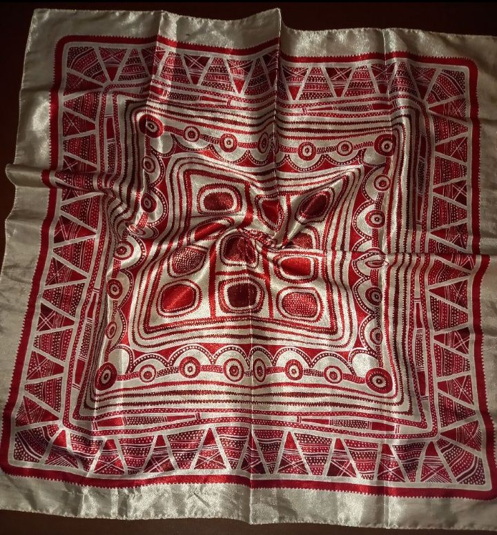 très chic foular marque LA REDOUTE