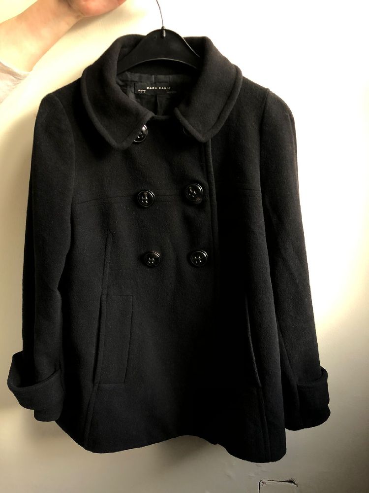 magnifique manteau marque zara basic ont très bon état 