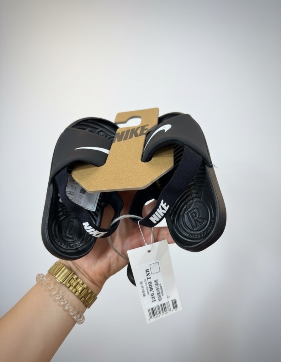 Claquettes Nike authentique pour bb