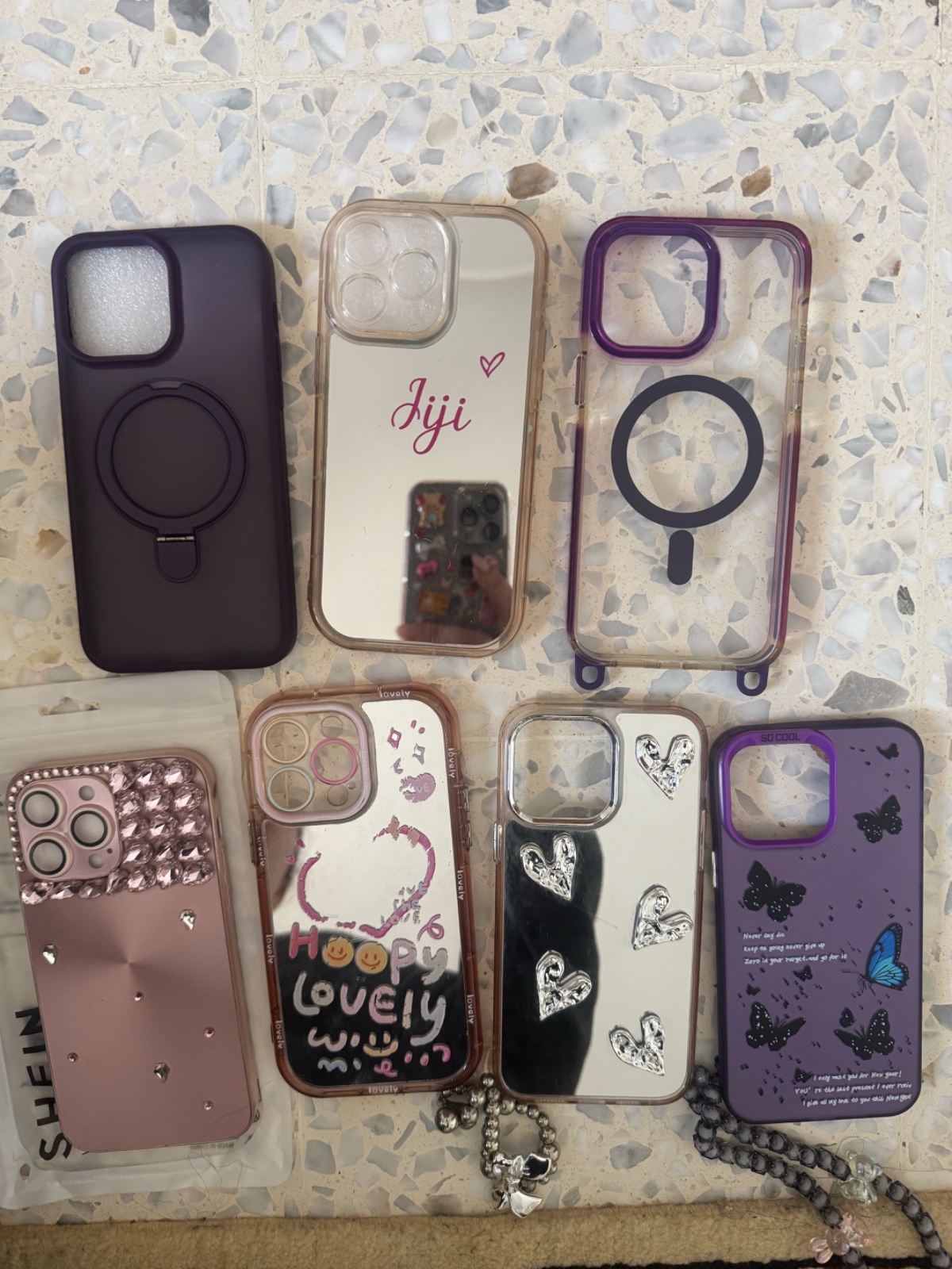 Des caches pour iphone 12 pro et 14 pro max a vendre