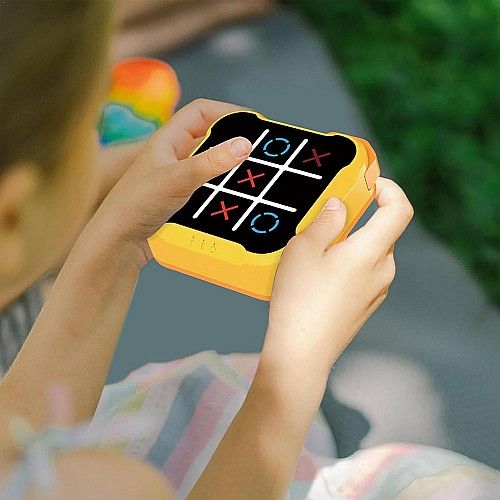 Tic-tac-Toe Bolt Game