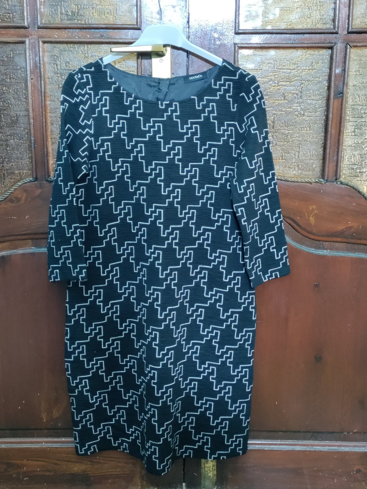 Jolie robe Max&Co de Max  Marra  toure de poitrine 88Cm  manque la composition 