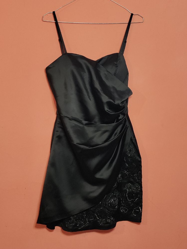 Une robe magnifique pour la fin de l'année 